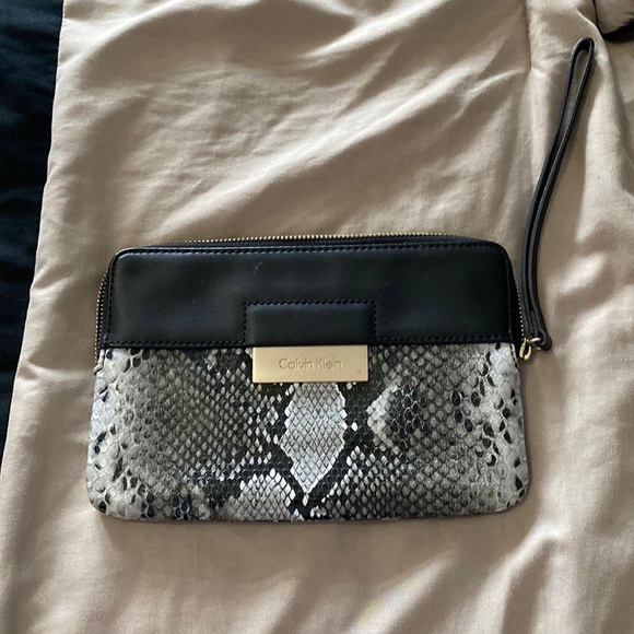 Calvin Klein Handbags - Calvin Klein wristlet